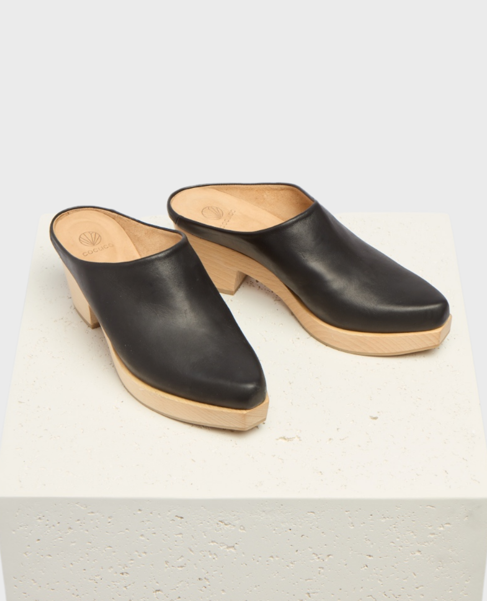 Shops black leather clogs for