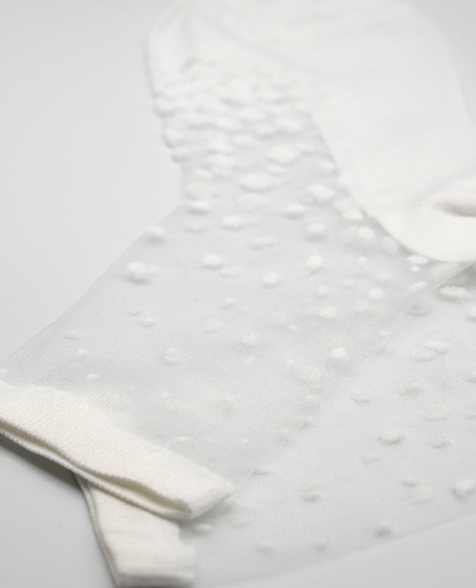 sheer socks with white patern