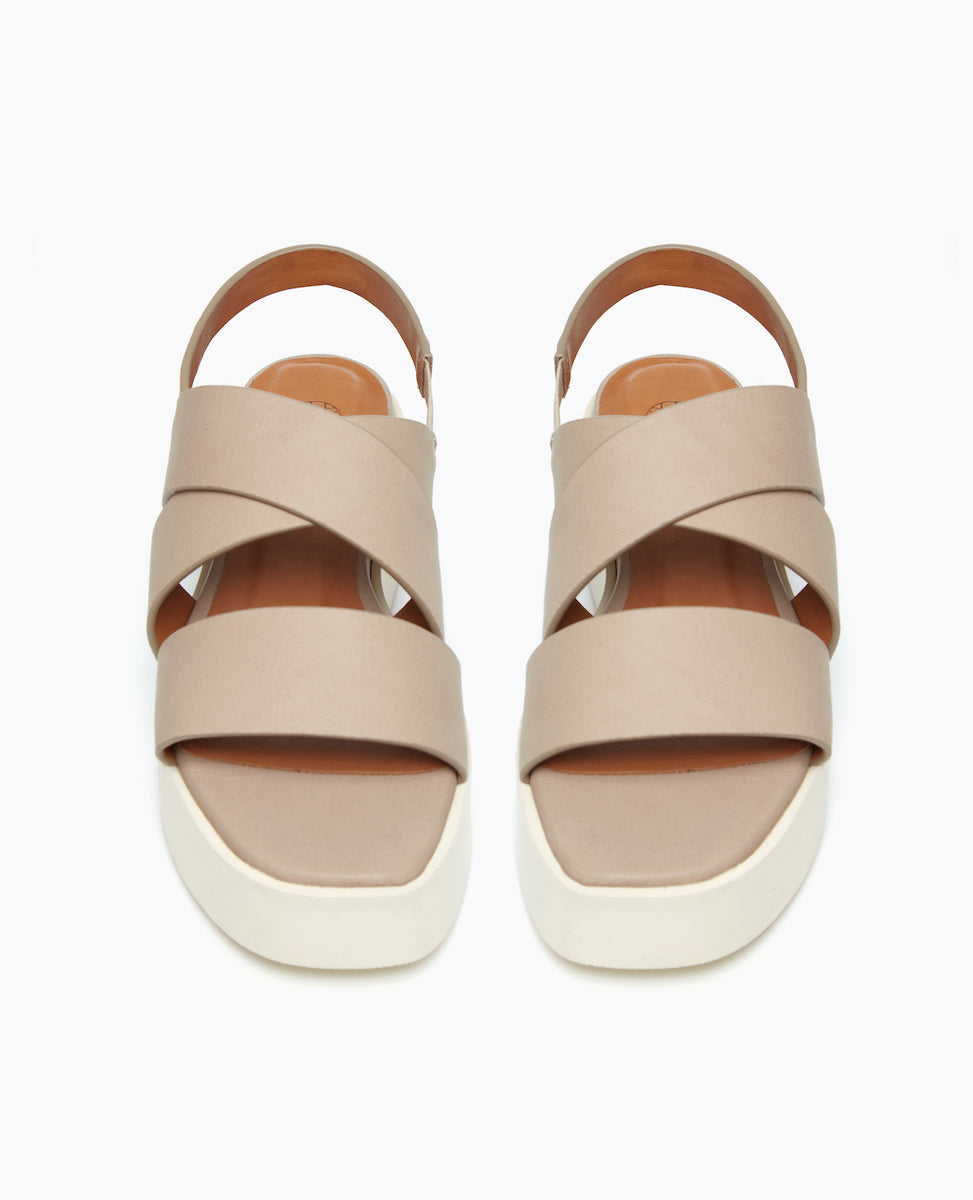 Front view of the Iona Wedge in Grey Mist with light-as-a-feather EVA platform, and a subtle built-in wedge that adds architectural interest and comfort.