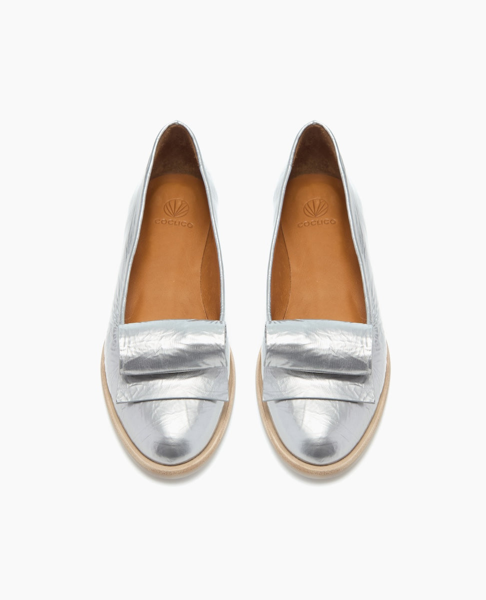 The Yale Opera Pump in Chateau Grey silver patent leather, top view