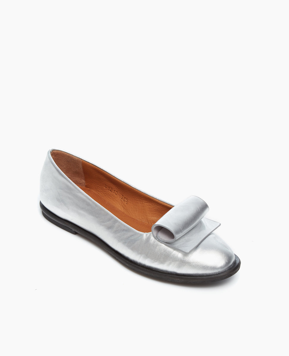 Angled view of the Yale Loafer in Milky Way Patent: featuring a chic, flexible sole morphing this formal loafer silhouette into one supremely fit for an on-the-go lifestyle.