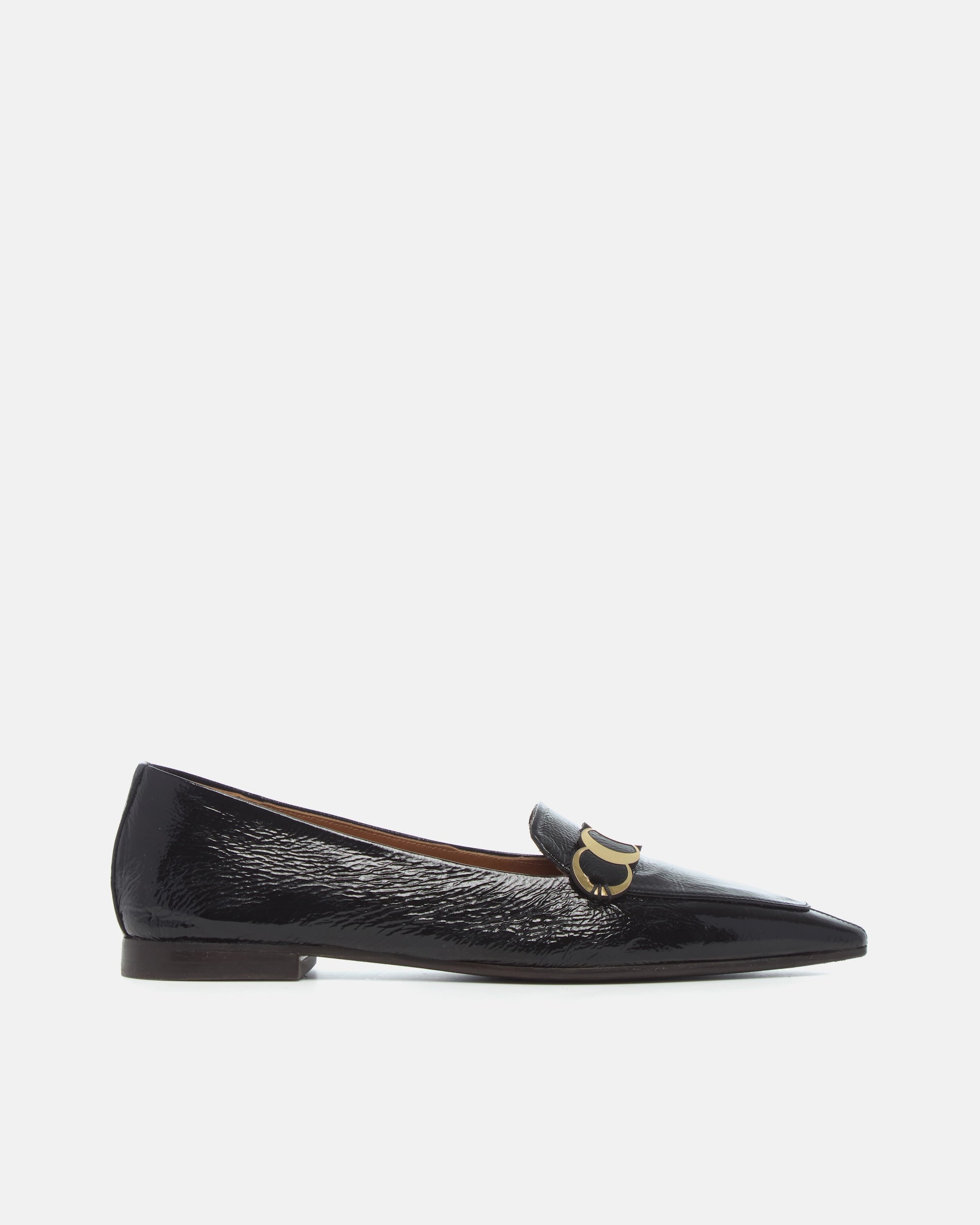 Coclico Curie Loafer in black crinkled patent leather, side view with gold coin hardware