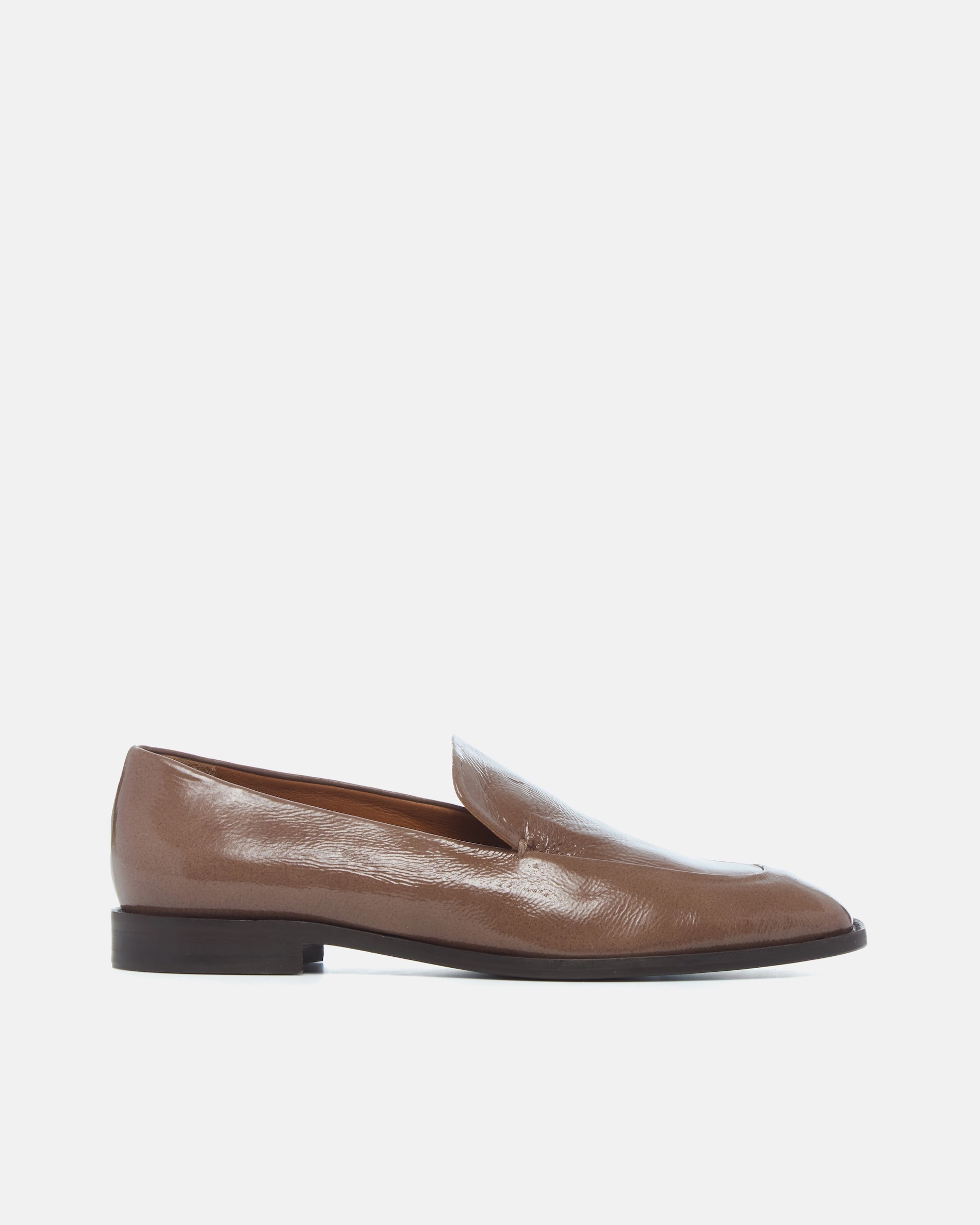 Coclico Halyn Loafer in Boue crinkled patent, side view of a low heel loafer