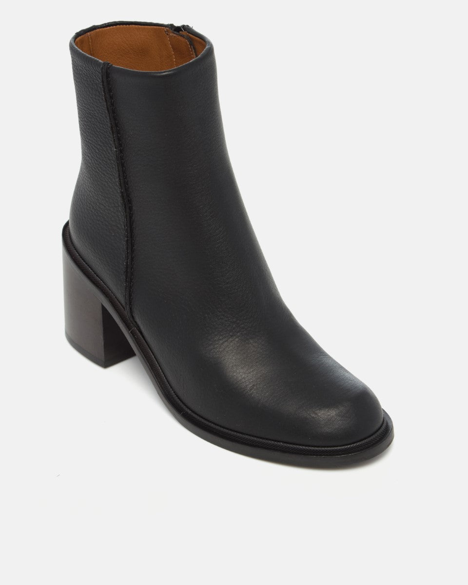 Coclico LaFavor Boot in black leather, angled view of the round toe and stacked block heel