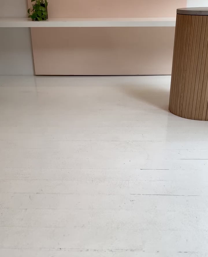 Video of person walking in the Eadrama Boot Black