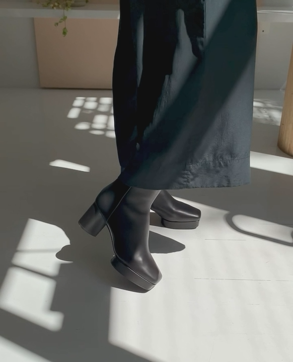 Video of Travis on the foot to show fit and movement.