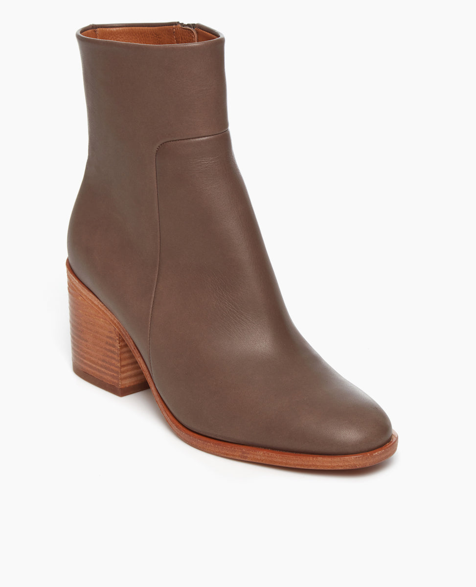 Taupe leather 2025 ankle boots