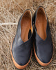 A top view of the Glace Flat showing the softness of the leather. 10