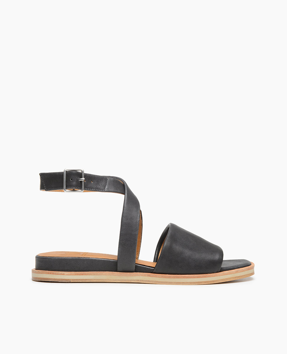 Kibbee flat sandals discount
