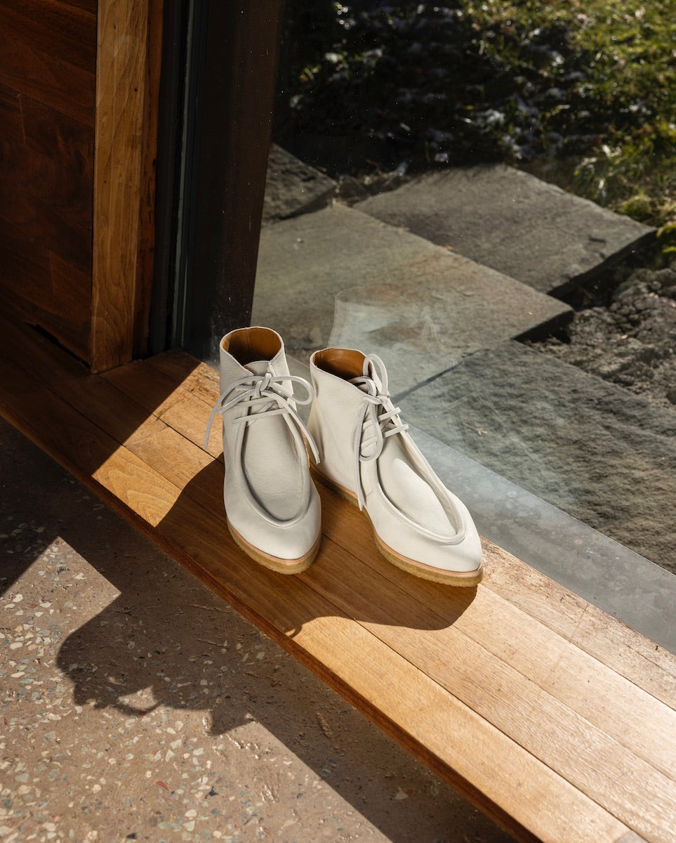 Clarks wallabee boot on feet clearance