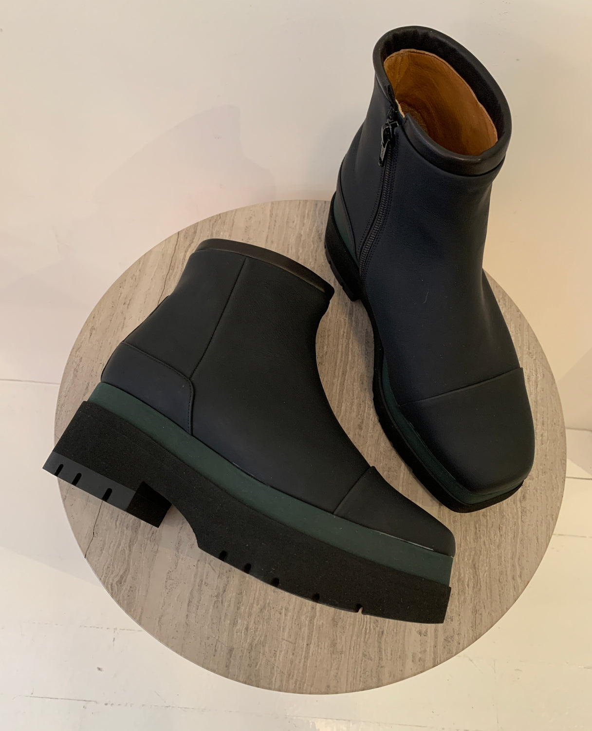 Warehouse Sale Cooper Boots Black Water Resistant Leather Coclico