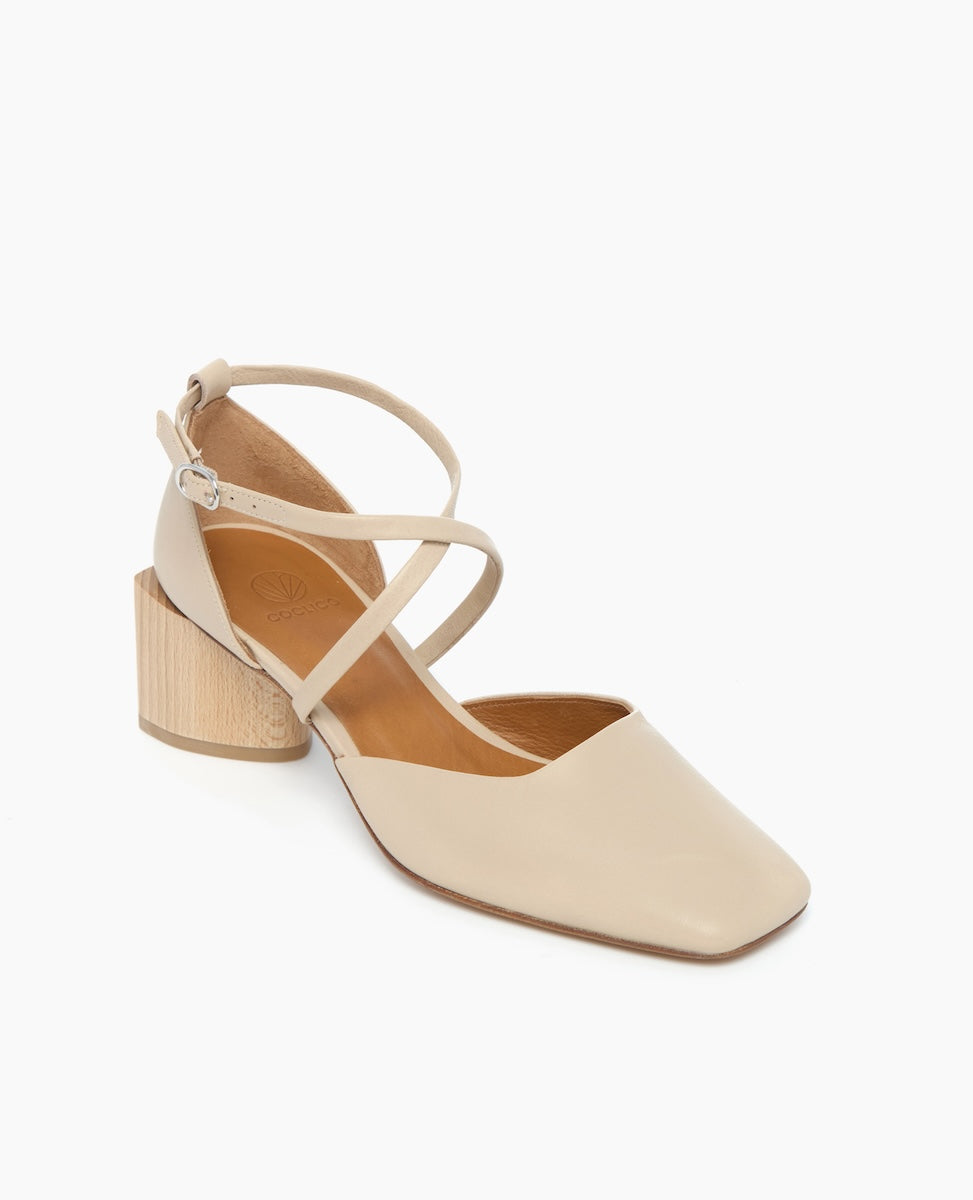 Isabel Mary Jane in Latte Macchiato, Angled View