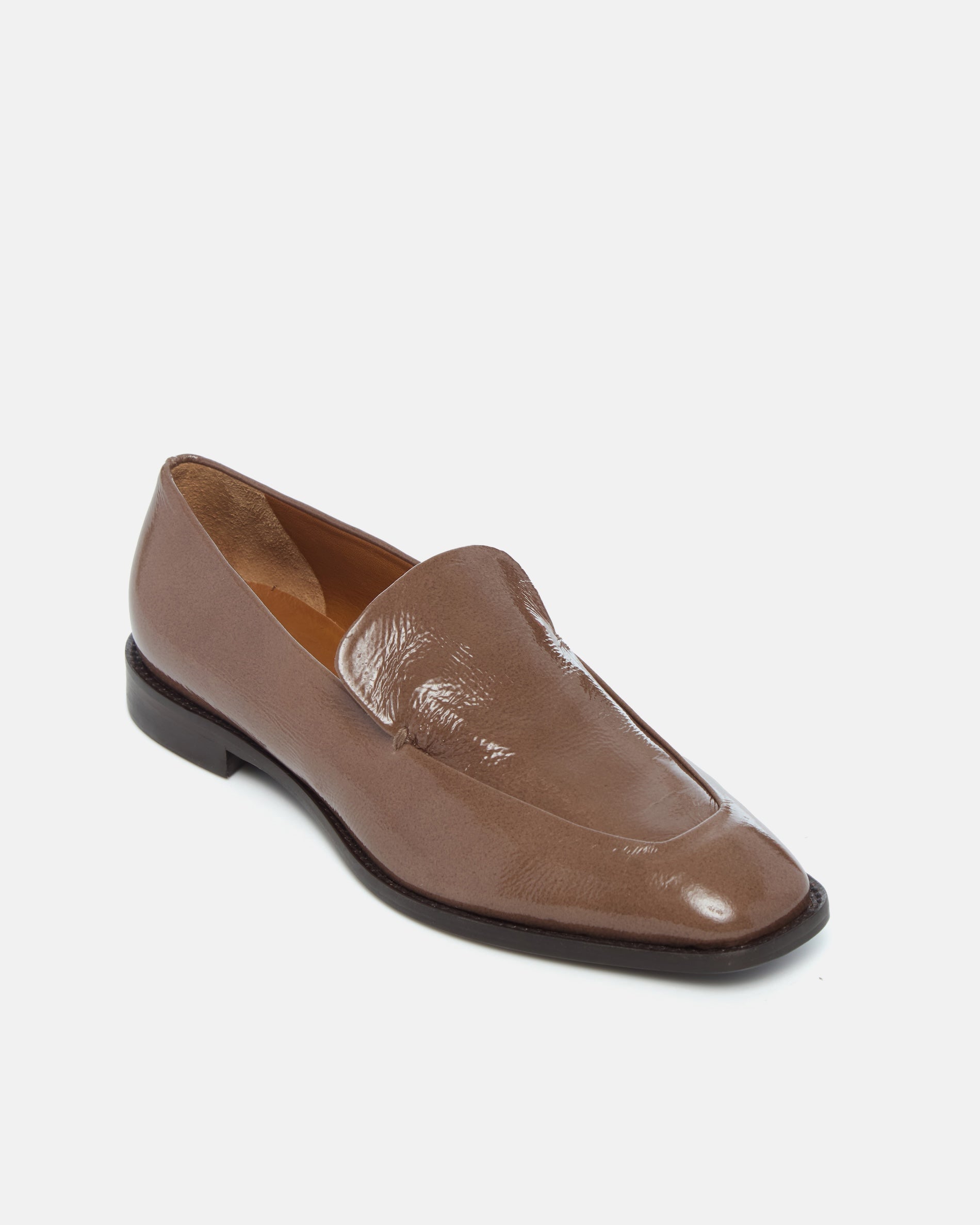Coclico Halyn Loafer in Boue crinkled patent, angled view of the square toe