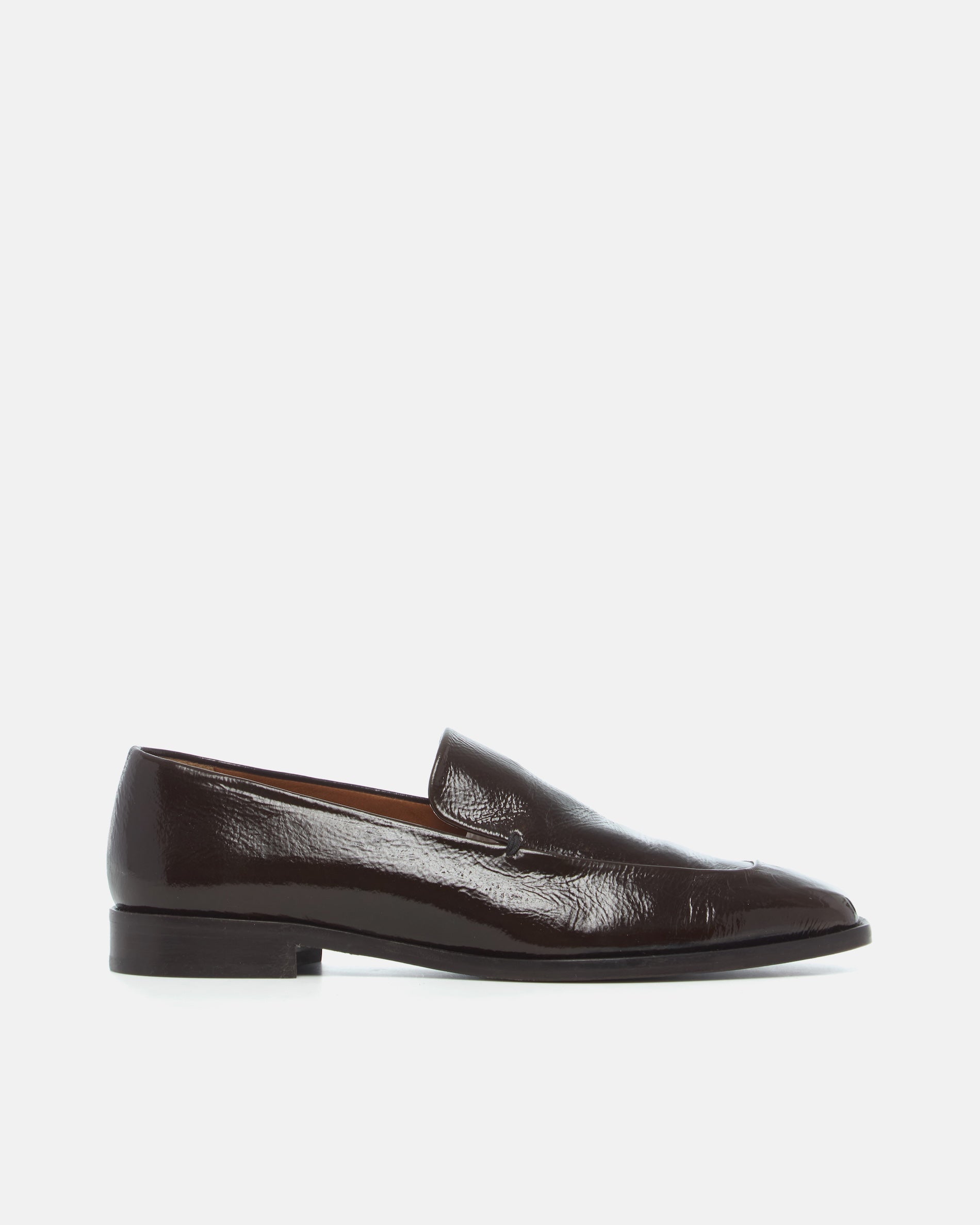 Coclico Halyn Loafer in Moule crinkled patent leather, side view of a low heel loafer