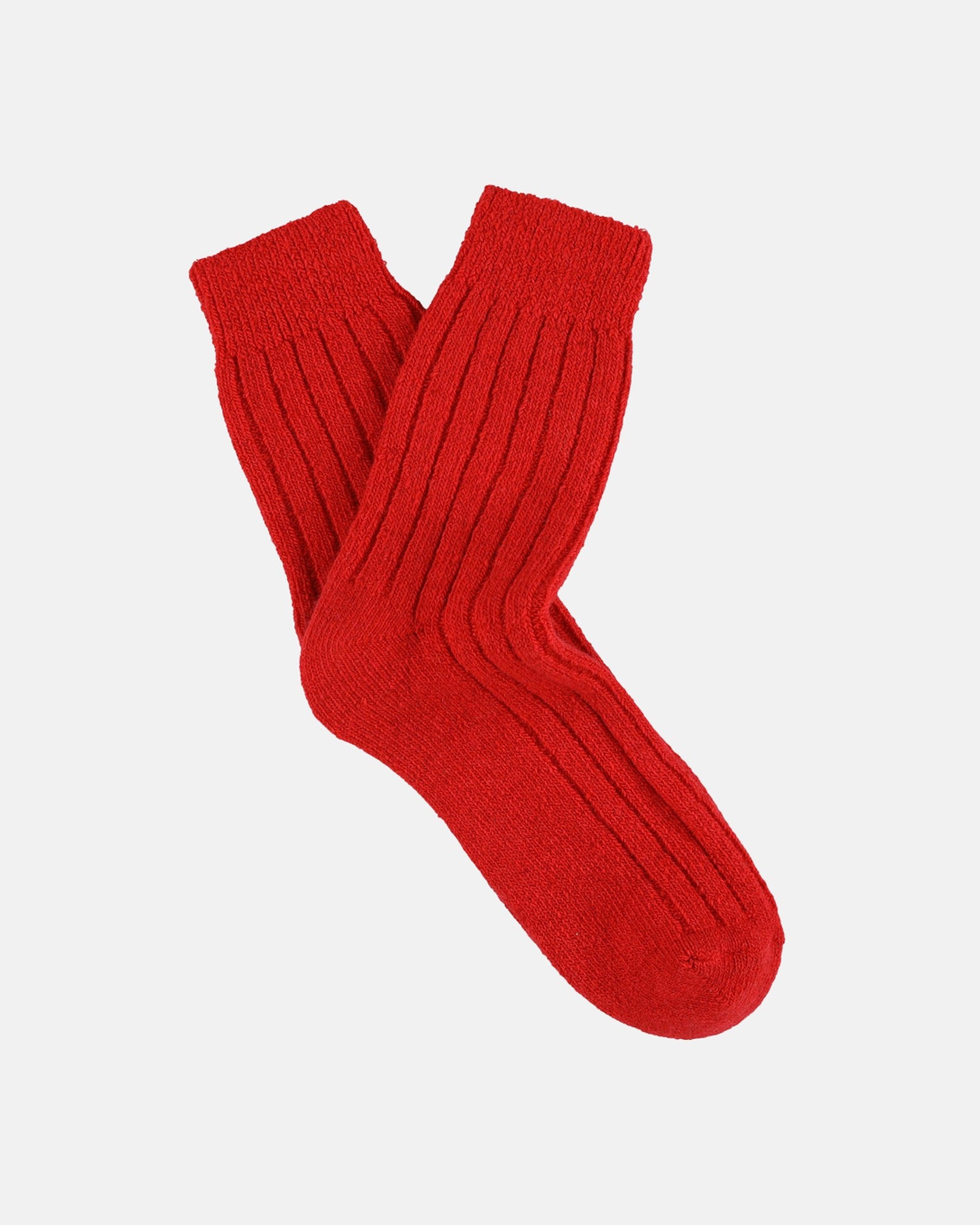 Escuyer women's cashmere crew socks in red