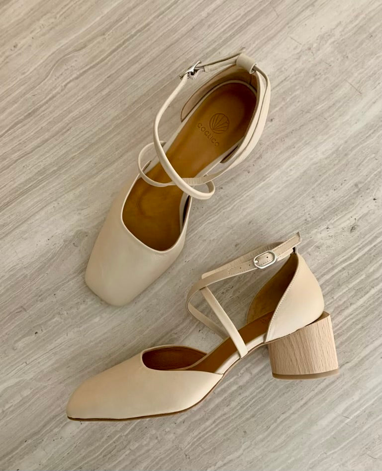 Isabel Mary Jane in Latte from the top and the side