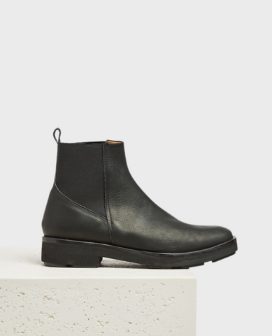 Sturdy chelsea boots discount