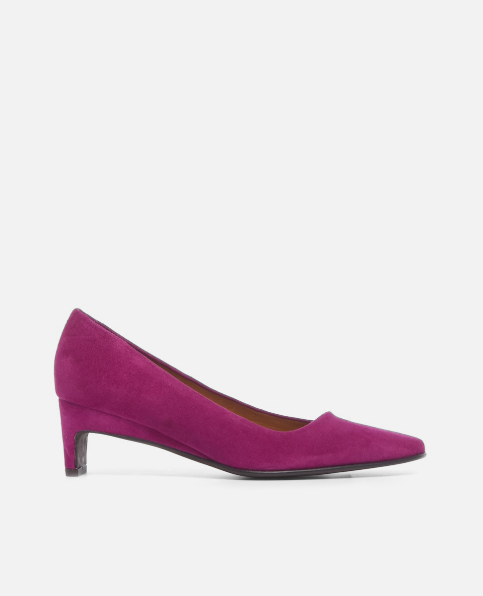 Purple high-heeled shoe on a white background