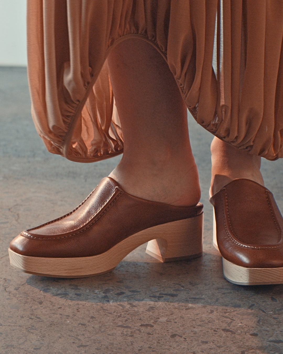 Qadira Clog