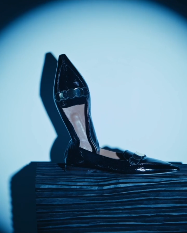 Curie Loafer in the spotlight