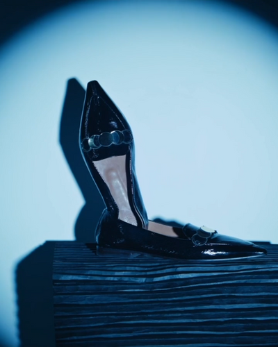 Curie Loafer in the spotlight