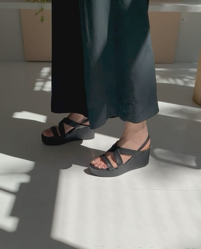 Video of Lylo on the foot to show fit and movement.