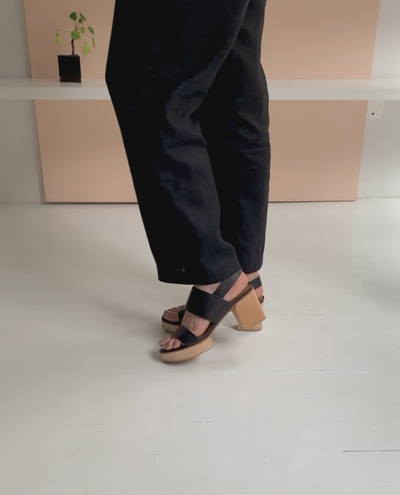 Video of Rocco on the foot, shown for fit and movement