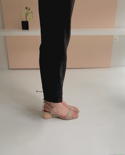 Video of Steph on the foot, shown for fit and movement