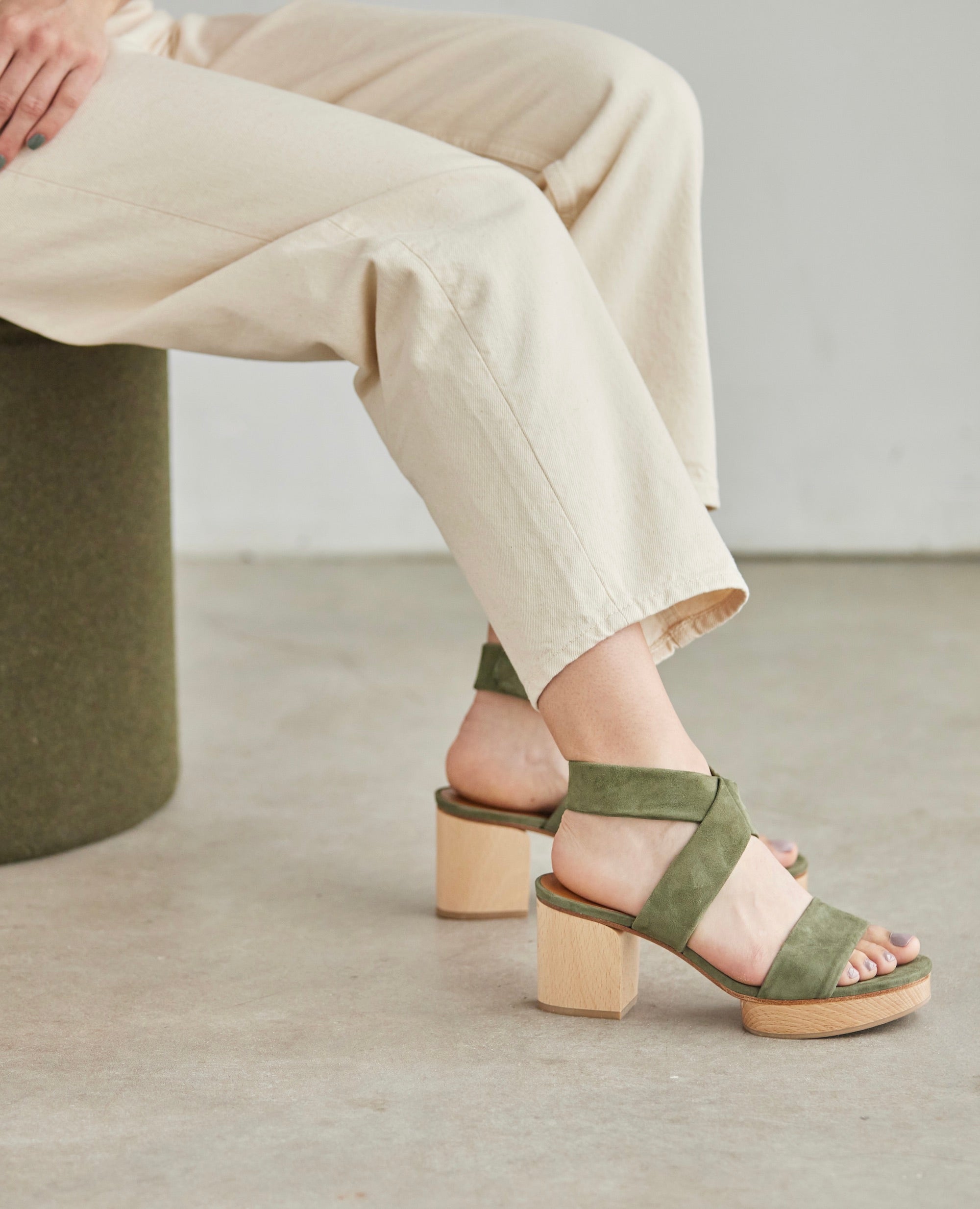 Robin Clog