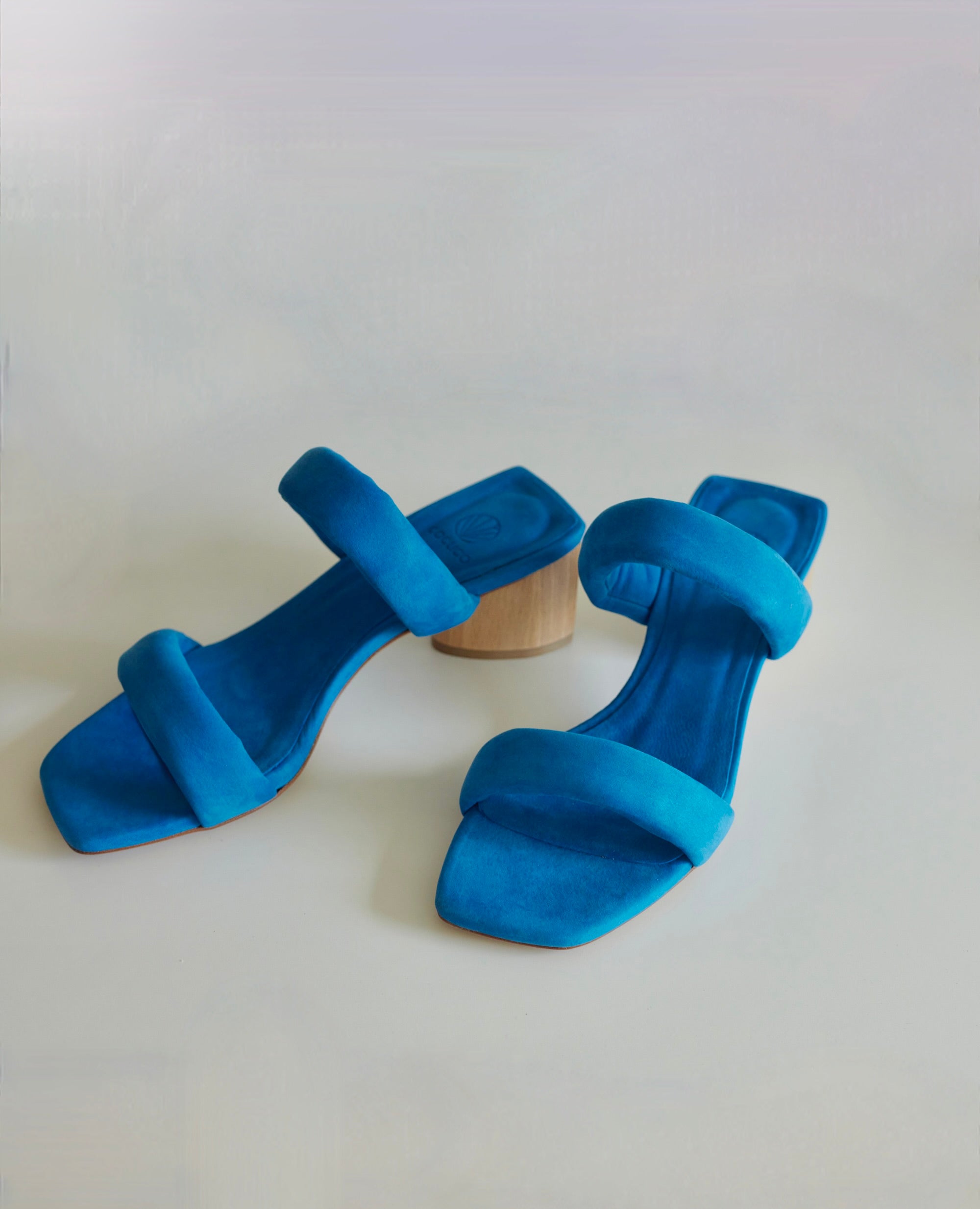 Close up angle view of the Coclico Sofiya Heel in Blu Reale nubuck. 